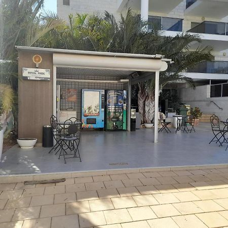 Royal Park Eilat Apartamento Exterior foto